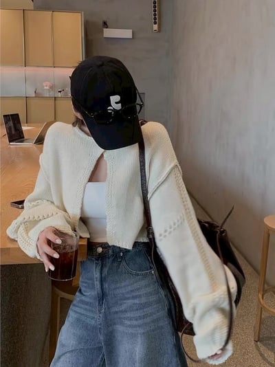 單釦落肩寬袖短版針織罩衫1