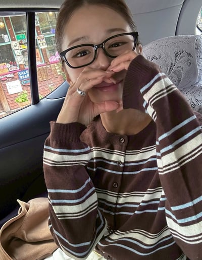 圓領秋季配色橫條紋排釦針織衫10