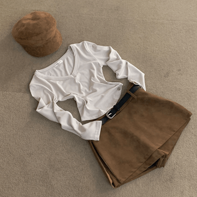 低腰辣款麂皮短褲裙（附皮帶）11