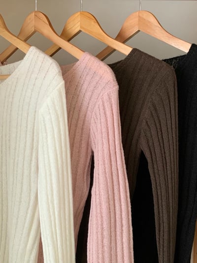 圓領坑紋博款針織衫14