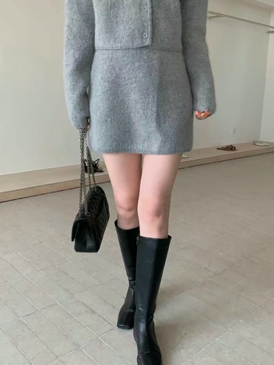 短毛圓領排釦針織衫＋鬆緊Ａ字短裙SET8