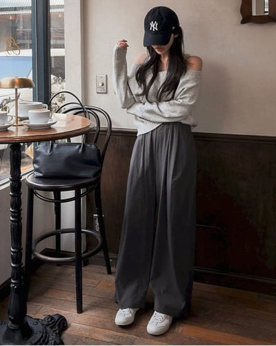 肩挖空Ｖ領接羅紋針織衣1