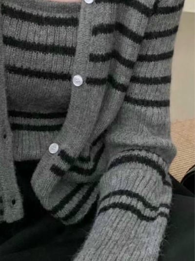 毛款條紋背心＋排釦外套SET11