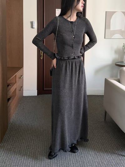 荷葉滾邊排釦針織衫＋鬆緊針織長裙SET1