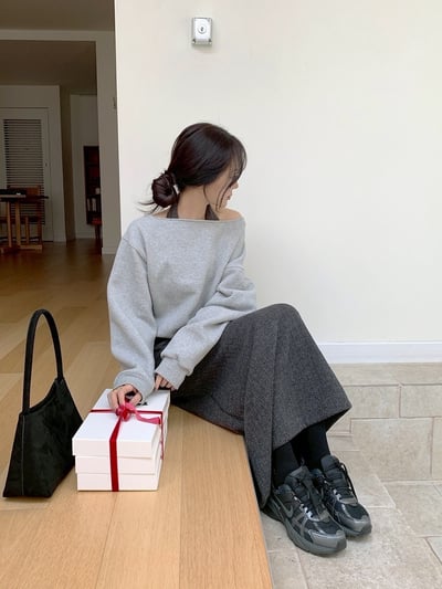 斜肩內抓絨素色大學Ｔ11