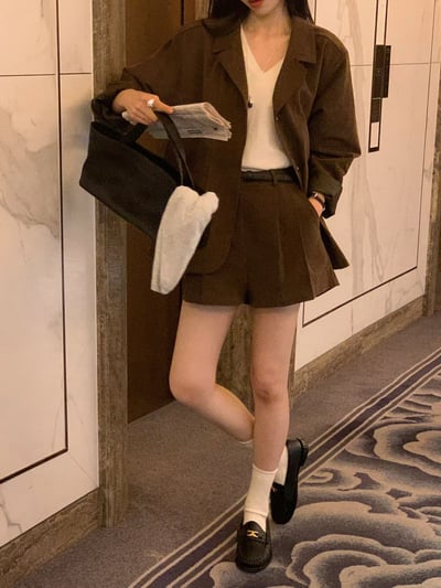 簡約刀領排釦雙口袋風衣外套3