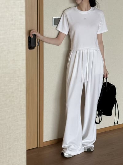 銀牌logo坑紋短袖Ｔ+抽繩寬褲SET2