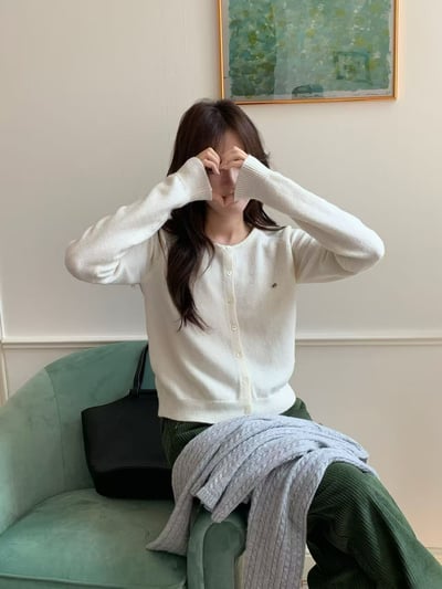 多色款！金牌小logo圓領排釦短版針織衣18