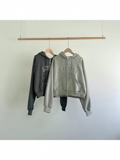 刺繡字母抽繩連帽外套15