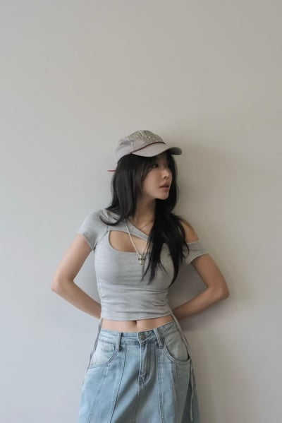 斜肩膀辣妹BRA 短T8