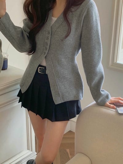 Ｖ領牌釦開衩下擺針織衣12