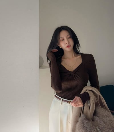 扭結造型坑條上衣6