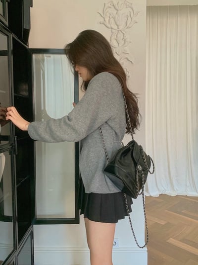 Ｖ領牌釦開衩下擺針織衣10