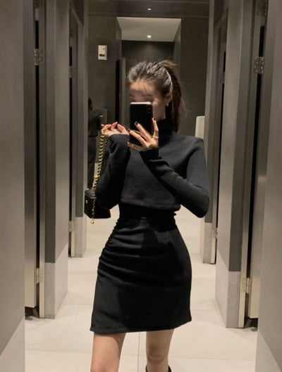 短版高領素色上衣＋側抓皺背心短洋SET7