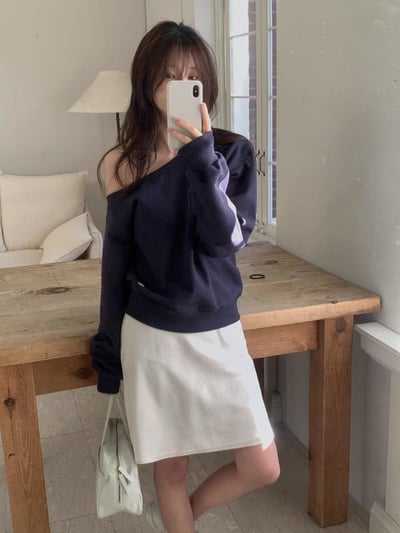 側邊小金牌斜肩造型大學2