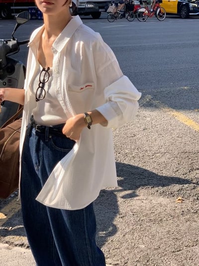 口袋刺繡壓紋長版襯衫2