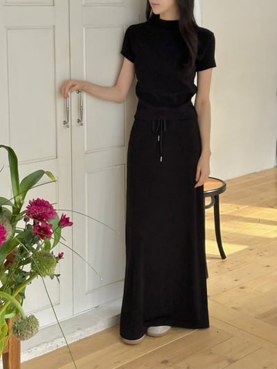 折扣✨高領坑紋短袖上衣＋順身抽繩長裙SET(可拆買）4