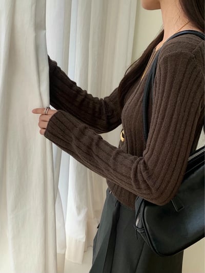 圓領坑紋博款針織衫12