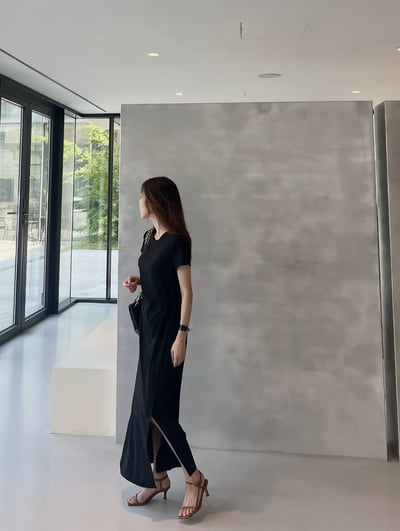 圓領側綁結片式造型開衩洋11