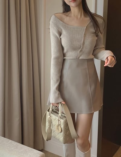 單邊露肩側排釦細坑紋針織衣6