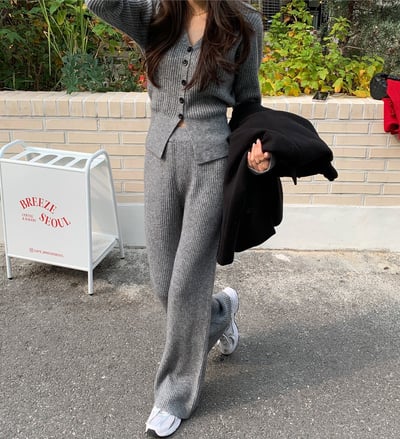 -2kg超顯瘦！Ｖ領坑紋針織衫+鬆緊長褲SET4