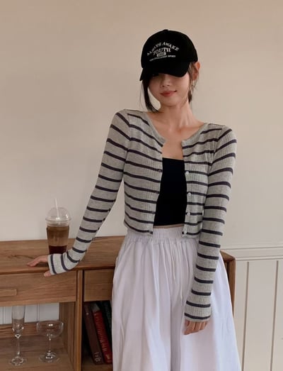 圓領合身薄款橫條紋針織小罩衫1