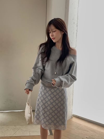 側邊小金牌斜肩造型大學3