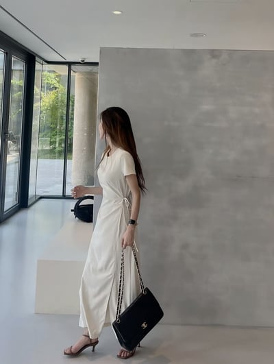 圓領側綁結片式造型開衩洋10