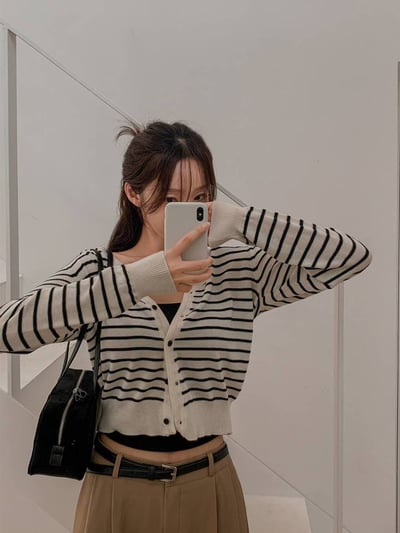 V領排釦博款針織衫2