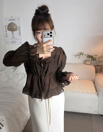 方領荷葉滾邊前綁結排釦雪紡衫2