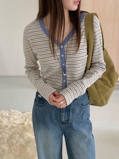 Y領撞色橫條紋排釦針織衫7
