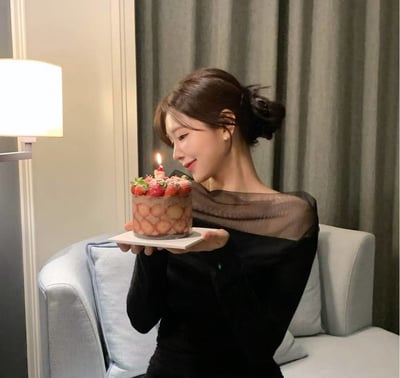 拼接歐根紗側邊抓皺平領上衣12