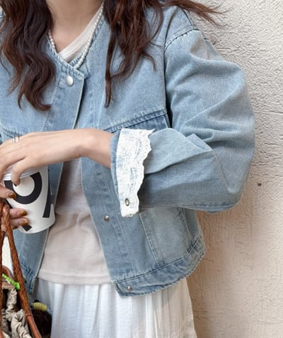 袖口繡蕾絲設計淺藍牛仔外套8