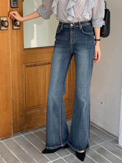 顯瘦復古刷藍小喇叭牛仔褲1