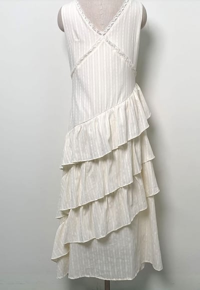 蕾絲V領小花刺繡斜邊層次蛋糕長洋15