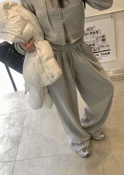 小圓牌休閒短版連帽外+長褲SET8