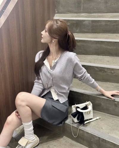 拼接色針織排釦長袖上衣3