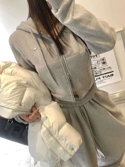 小圓牌休閒短版連帽外+長褲SET9