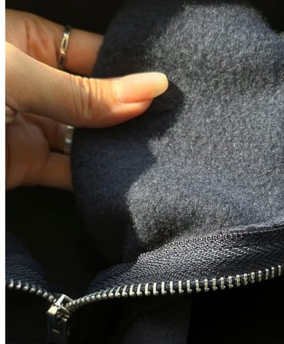 內刷毛刺繡logo拉鍊領大學Ｔ7