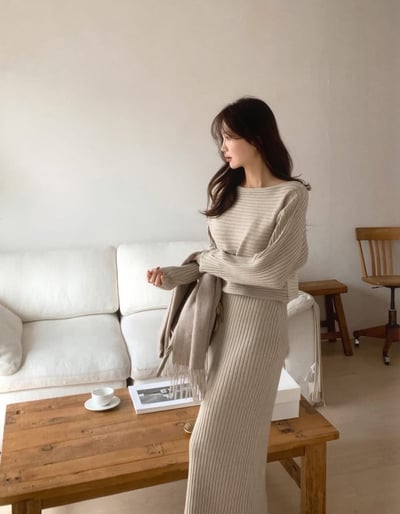 短板針織衫+坑紋針織背心長洋9