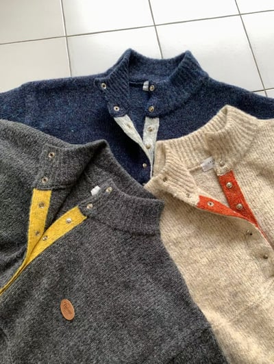 皮革logo撞色半釦領羊毛衣（60％）8