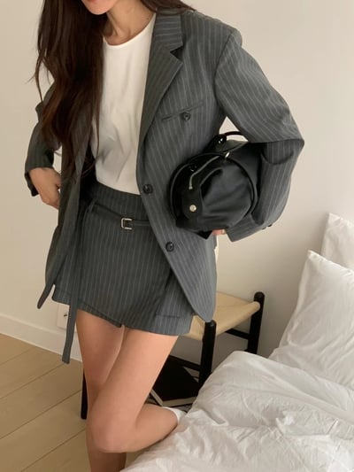 直紋西裝外套＋腰帶不規則短褲裙SET3