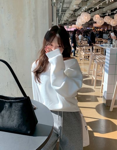 斜肩內抓絨素色大學Ｔ5