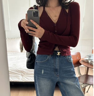 假兩件掛脖鏤空排釦薄Ｔ9