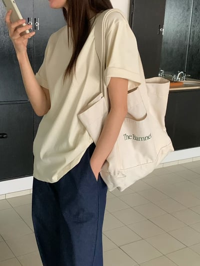 後印字簡約微寬鬆短袖Ｔ3