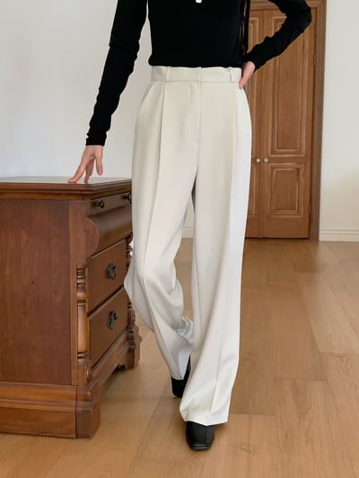 熱銷中！極簡壓褶設計直筒西裝褲4