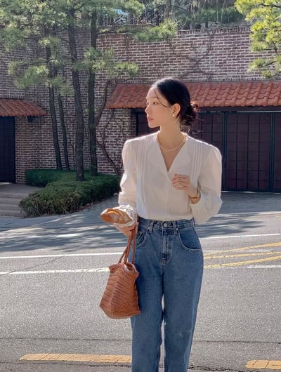 法式蕾絲滾邊翻領壓折襯衫3