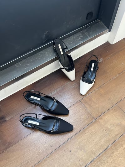 方頭撞色一字扣帶低跟鞋（２cm）2