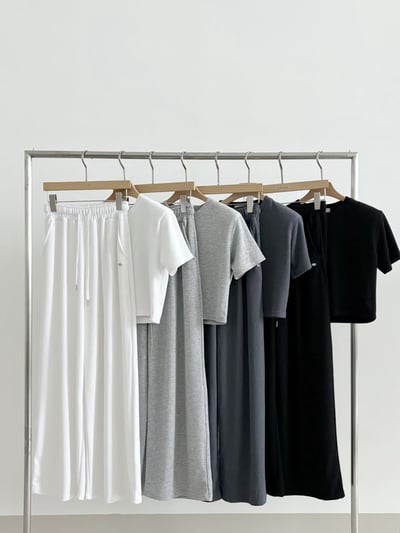 銀牌logo坑紋短袖Ｔ+抽繩寬褲SET15