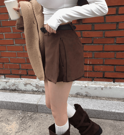 低腰辣款麂皮短褲裙（附皮帶）22